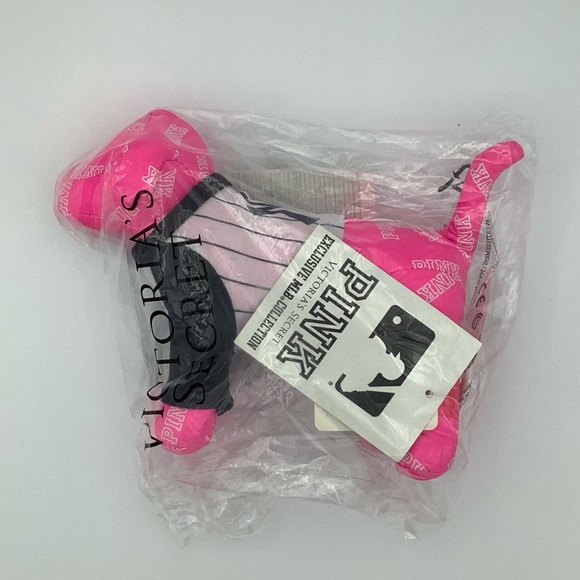 New Victoria’s Secret PINK MLB Yankees Mini Dog - Picture 2 of 2